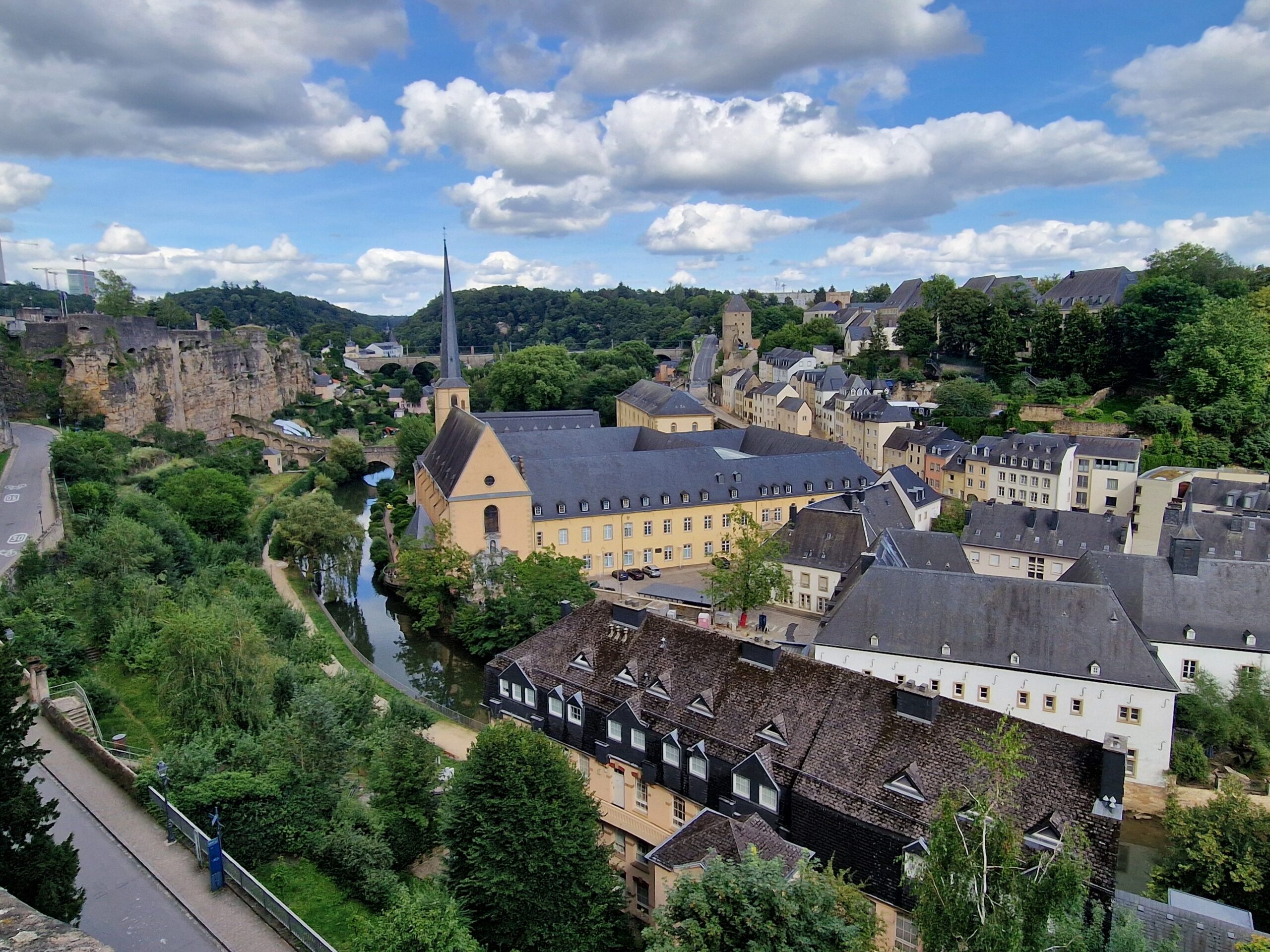 Paysage du Luxembourg à proximité de la zone d’intervention de Maisons Claire, constructeur de maison sur mesure